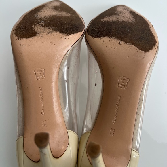 Gianvito Rossi 85 Plexi offwhite patent leather pumps, size 38.5 (US 8) - Picture 9 of 11